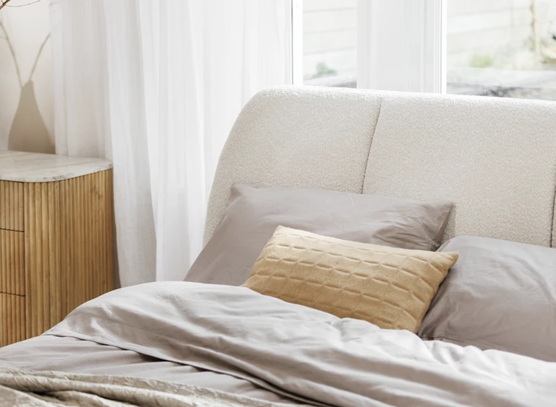 Reed Chunky Boucle Bedstead